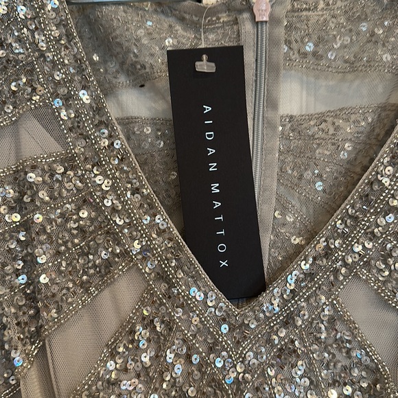 NWT AIDAN MATTOX BEADED SILVER GOWN - Picture 6 of 17
